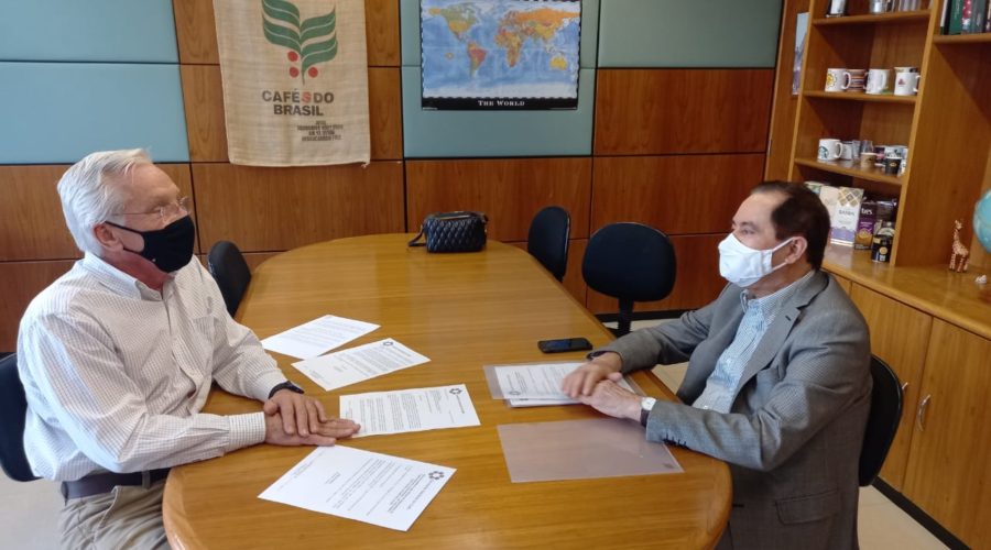 Presidente do CNC, Sila Brasileiro se reúne com o Diretor do Departamento de Comercialização e Abastecimento da Secretaria de Política Agrícola do Mapa, Silvio Farnese